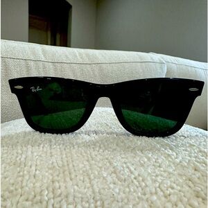 RayBan wayfarer black sunglasses RB2140